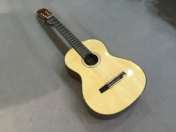 Guitarra clásica de madera contrachapada de abeto serie Winzz para estudiantes avanzados de 39 pulgadas (AC70H)